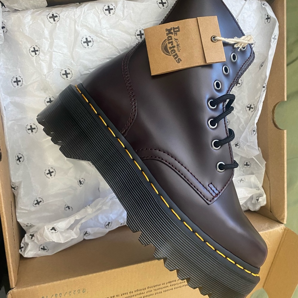 Brand New Dr Marten Burgundy Jadon